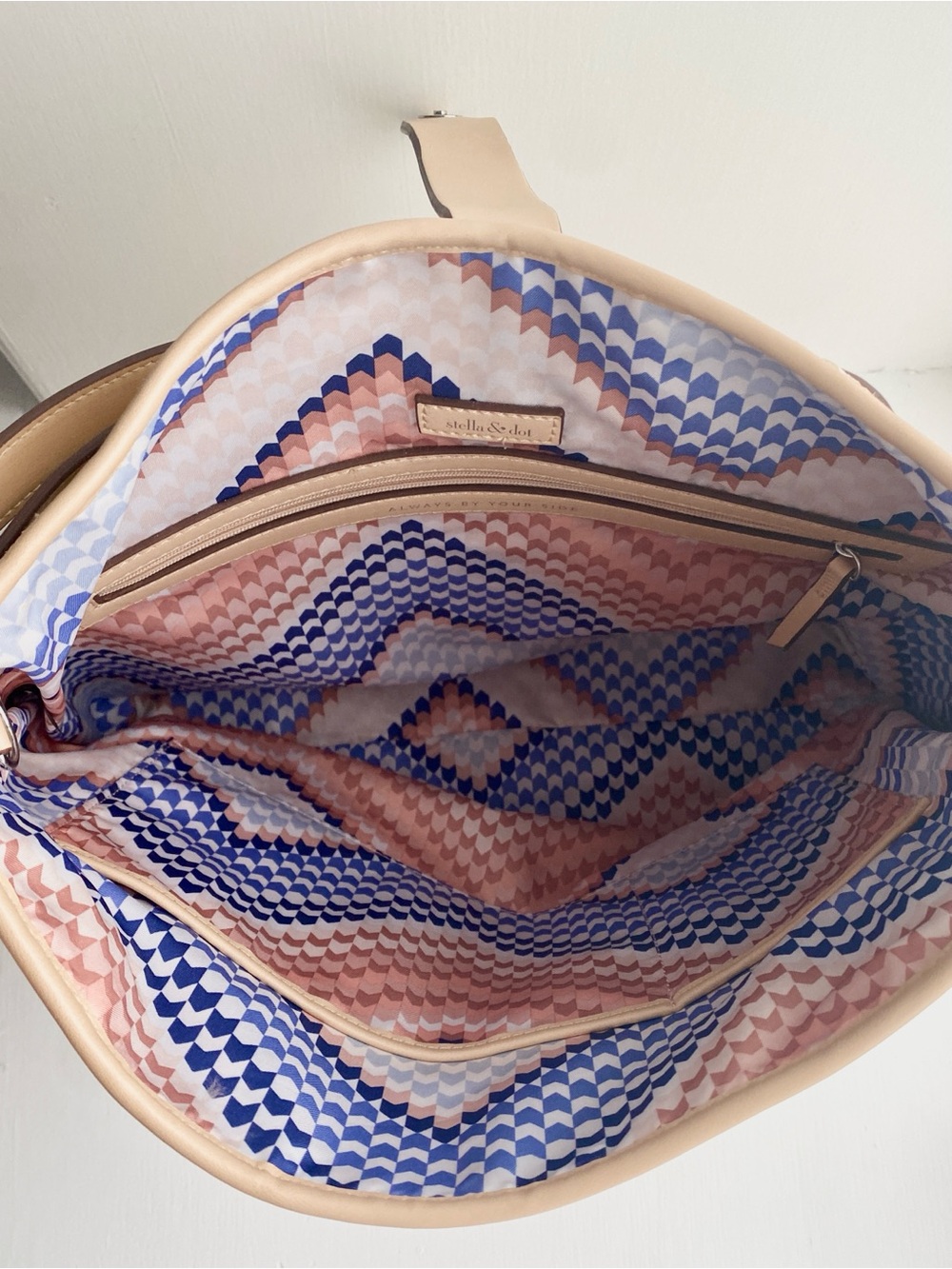 Stella & Dot Cream Woven Shoulder Bag with Tan Trim - Picture 8 of 8